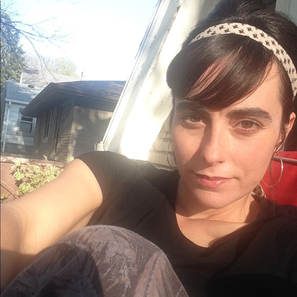 Meet your Posher, Nina